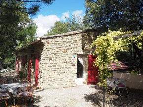 Provencal holiday home with private terrace and panoramic view, Bédoin
